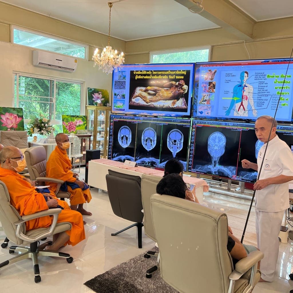 doctor teaching